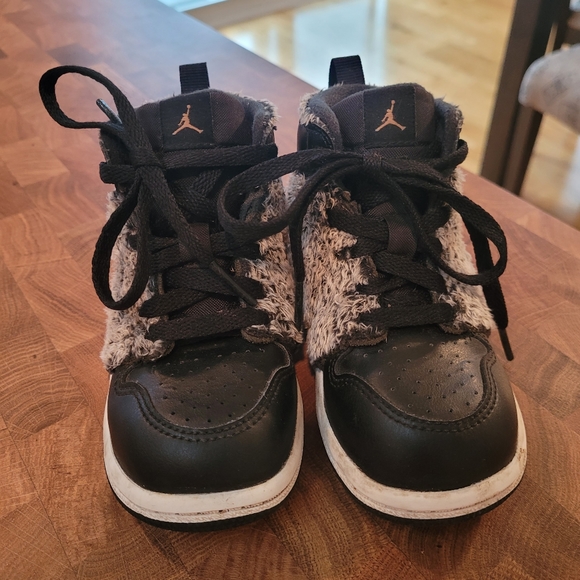 Nike Air Jordan 1 Retro High Top - Size 7c - Picture 6 of 6